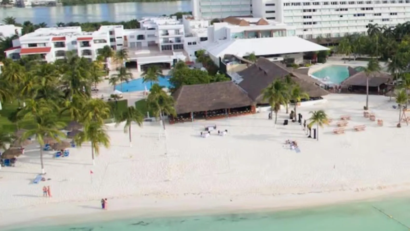 Vacation Getaway With Beach Access & Balcony Cancun Apartment