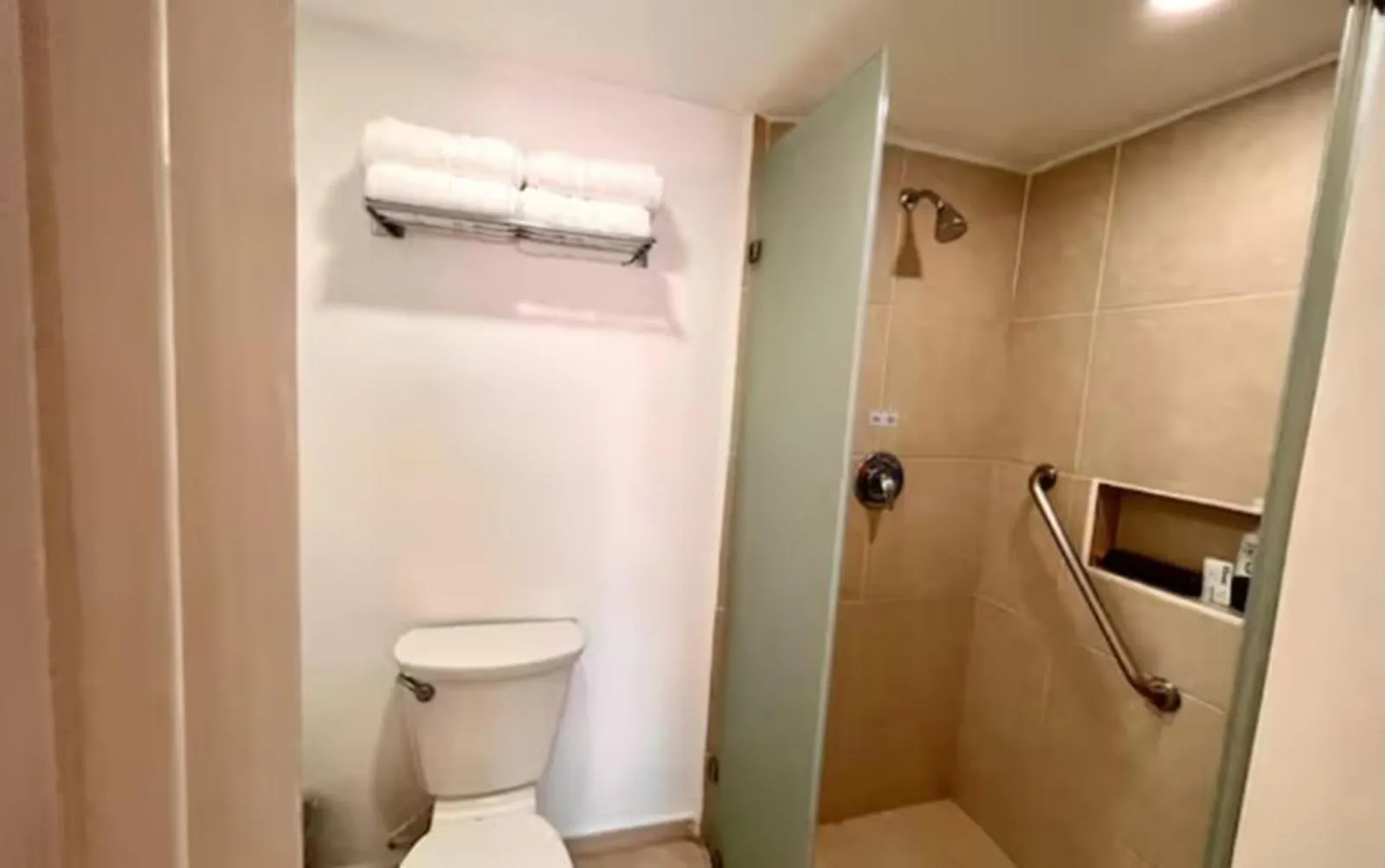 Apartment Vacation Getaway With Beach Access & Balcony Cancun